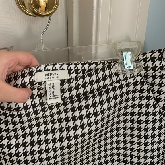 F21 Checkered Skirt - Picture 4 of 4